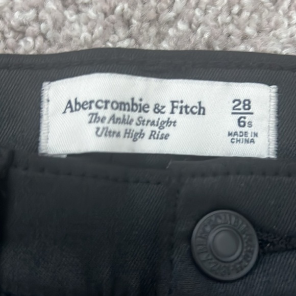 Abercrombie Ankle Straight Jeans - Picture 5 of 7